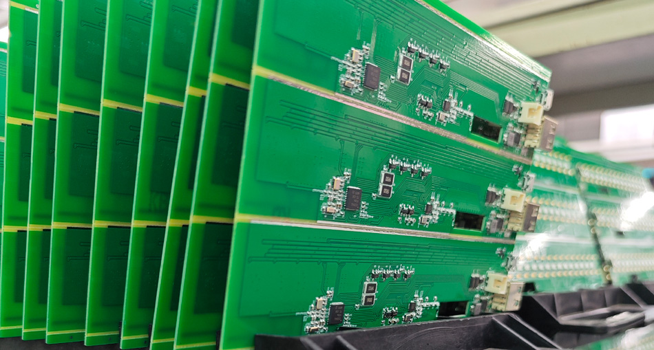 Бърз отговор: Как фабриките за PCBA могат да съкратят цикъла на доставка на спешни поръчки?