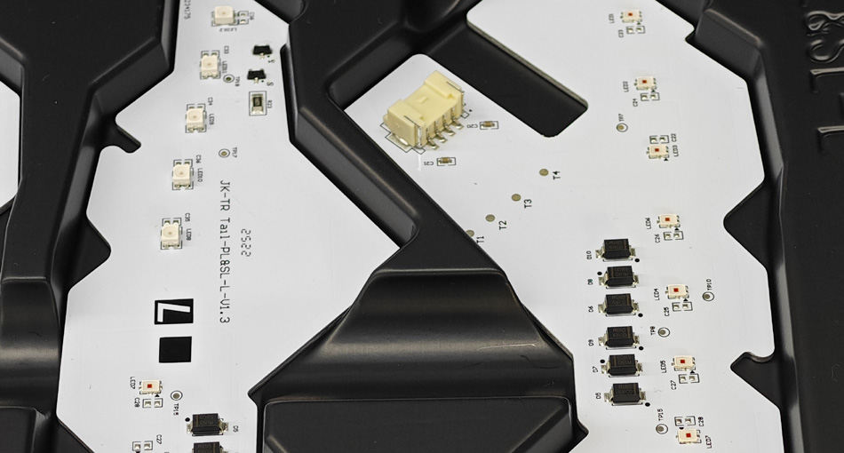 Обсъждане на контрол на разходите и стратегии за дългосрочно партньорство за фабрики за PCBA