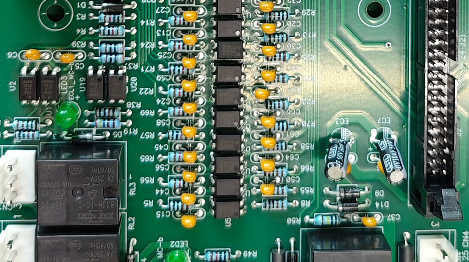 Как могат фабриките за PCBA да осигурят навременна доставка на компоненти чрез управление на веригата за доставки?