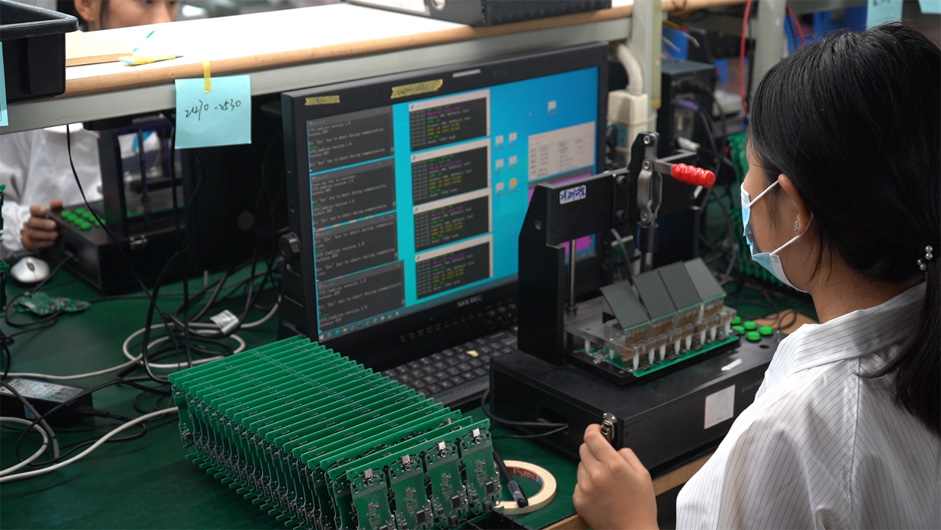 Как усъвършенстваните технологии за тестване могат да гарантират качеството на продукта във фабриките за алармени системи PCBA?