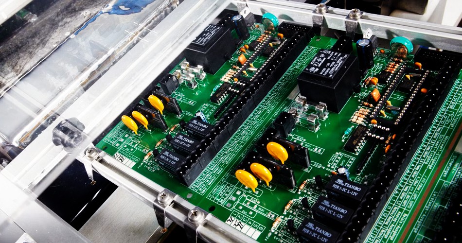 Проучване на модели на сътрудничество и тенденции в глобалните фабрики за PCBA.